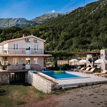 Villa Charming Vineyard Budva