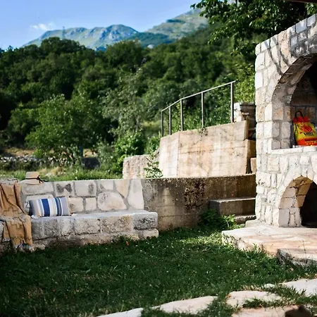 Charming Vineyard Budva