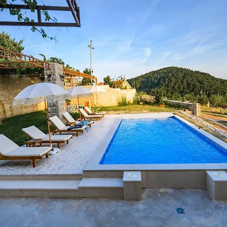 Villa Charming Vineyard *