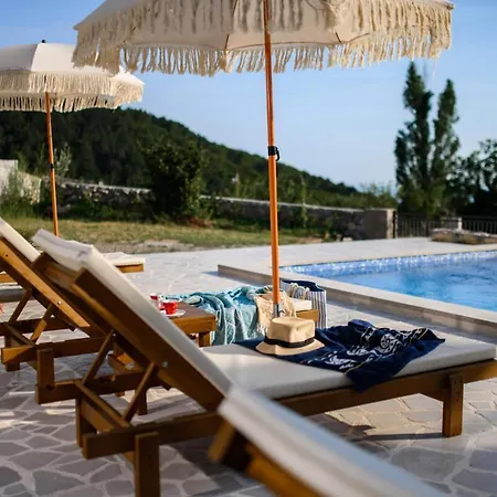 Charming Vineyard Villa
